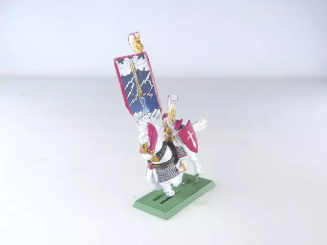 (6338) Silver Helm Standard Bearer Metal High Elves Old World Cities Of Sigmar