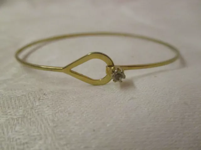 Vintage Avon gold tone simple Bracelet with clear Rhinestone