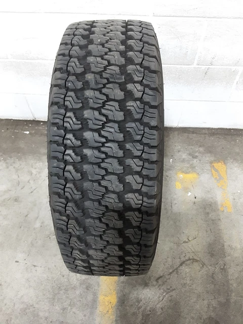 1x LT265/70R17 Goodyear Wrangler Silent Armor 15/32 Used Tire