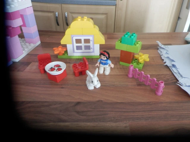LEGO DUPLO DISNEY Princess Set 6152 Snow White s Cottage 6.99 PicClick UK