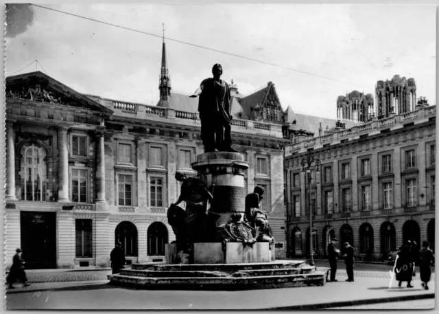 Postcard: Statue of Louis XV in Place Royale, Reims (Marne), France A85