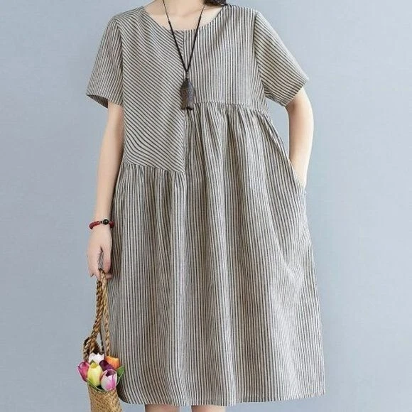 Gray Pinstripe Short-Sleeve Pocket Shift Dress Size 10