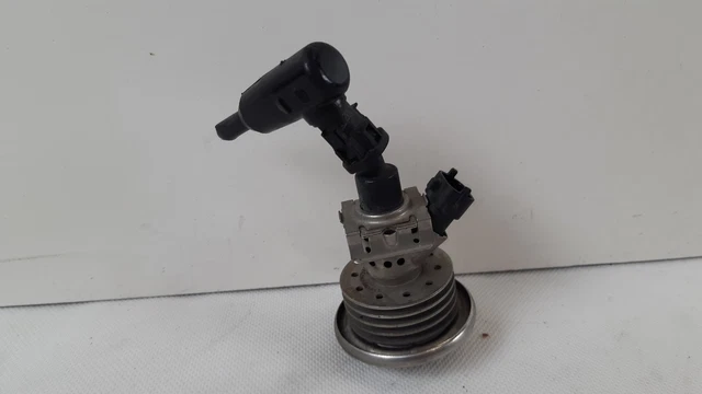 AdBlue Injector For Range Rover Evoque And Discovery Sport Diesel 2 0 And 3 0 Genuine Lr166795