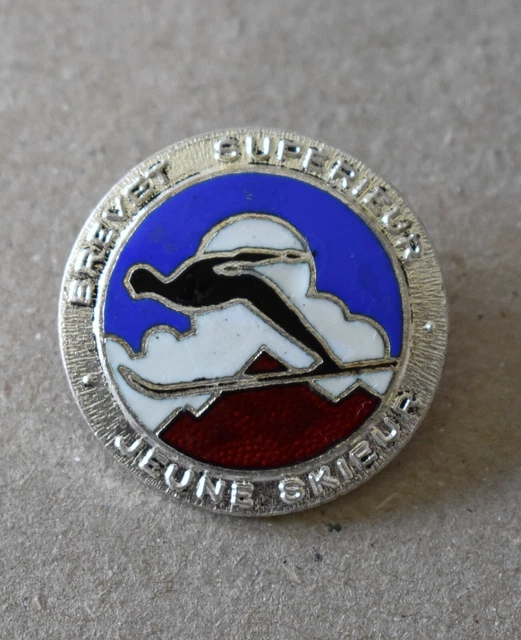 Bel insigne, broche médaille de saut à ski, comité saut, FFS