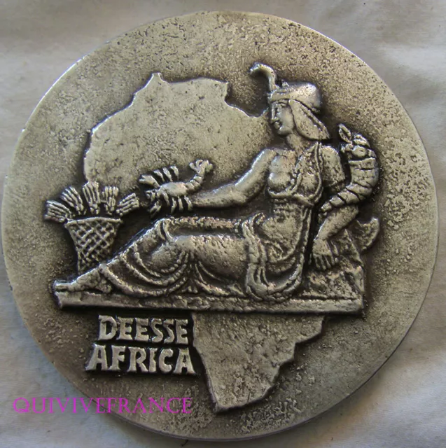 Med8203 - Grosse Medaille Deesse Africa La Mutualité Tropicale