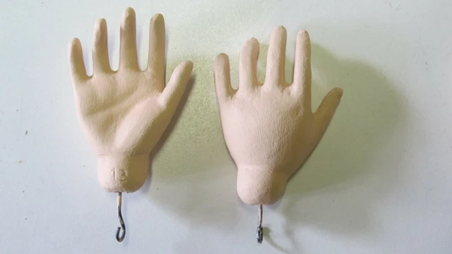 Mains pour poupées anciennes JUMEAU Taille 15 Antique doll hands