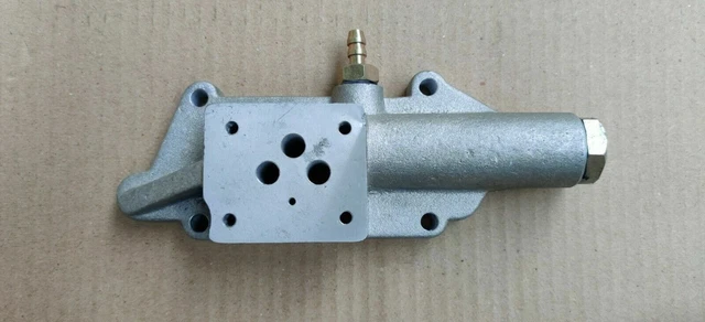 JCB - Genuine JCB ADAPTOR BLOCK ASSEMBLY Part no. 445/07300 445/04600)