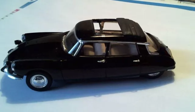 Citroën DS 19 présidentielle général De Gaulle Norev  1/43 comme neuve à saisir