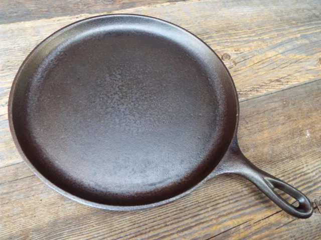 Lodge Cast Iron 10-1/2" Old Style Griddle 90G, Restored