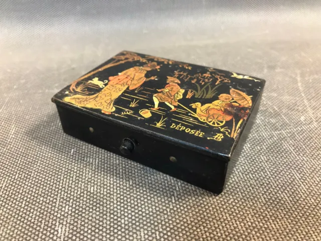 Ancienne petite boite à bijoux Napoléon 3 décor japonisant en carton bouilli