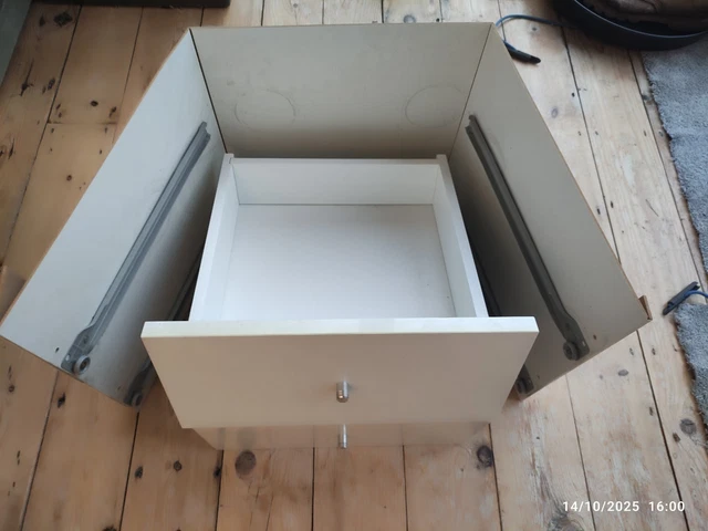 IKEA KALLAX – Insert Con Anta – Effetto Rovere Tinto Bianco – 33x33 Cm – Per Modularità