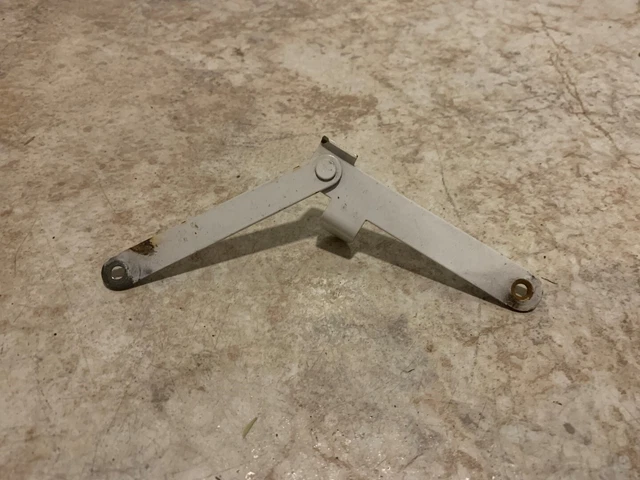 1966 Mooney M20C Mark 21 Baggage Door Hold Open Arm Hinge 913020-2