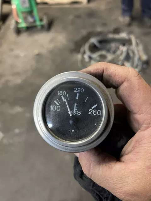 Mack Coolant Temperature Gauge 3Mt331M