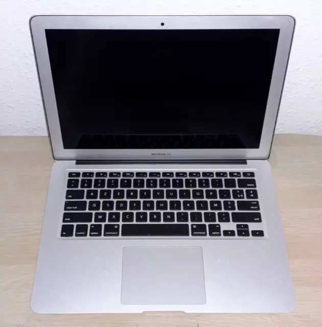 Apple Macbook Air A1466 2 Vendu En Etat, Pas De Chargeur Pour Test, Etat Inconnu 2