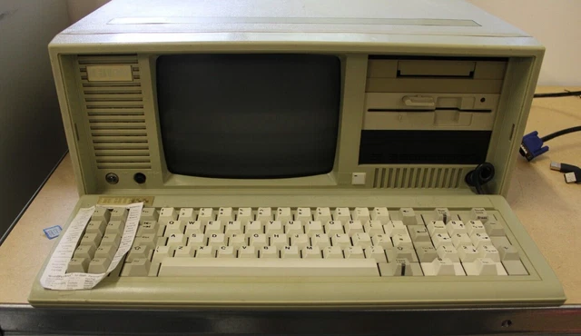 IBM PC XT CLONE LUGGABLE PERSONAL COMPUTER 1980s CRT 5.25