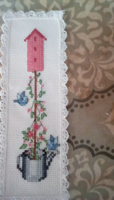 Marcador de punto de cruz completo pájaro y pájaros azules en blanco aprox 2 1/2x7 1/2