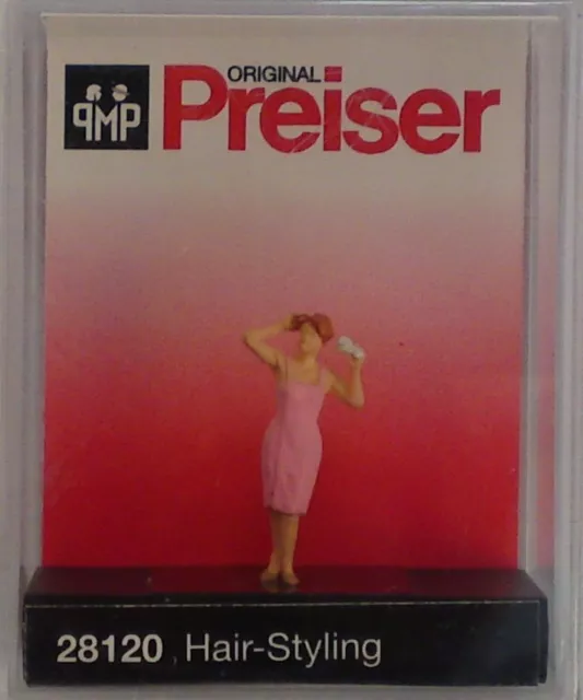 Preiser 28120 'Styling Her Hair' 00/H0 Model Railway Figure