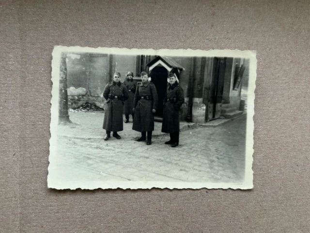 PHOTO ALLEMANDE SOLDAT Heer Poste De Garde Ww2 Militaria Original EUR 1