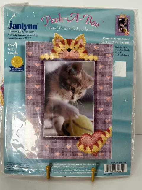 NIP JANLYNN Peek A Boo Counted Cross Stitch Kit Kitty Chaton Photo Frame #36-31