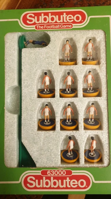 Vintage Complete Subbuteo Lw Lightweight Ref 8 Newcastle United C100 Team