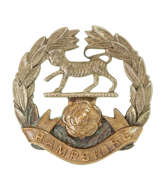 Hampshire Regiment Cap Badge Bi Metal