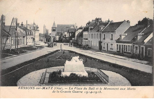 60 - RESSONS SUR MATZ - SAN49162 - La Place du Bail et le Monument aux Mort de