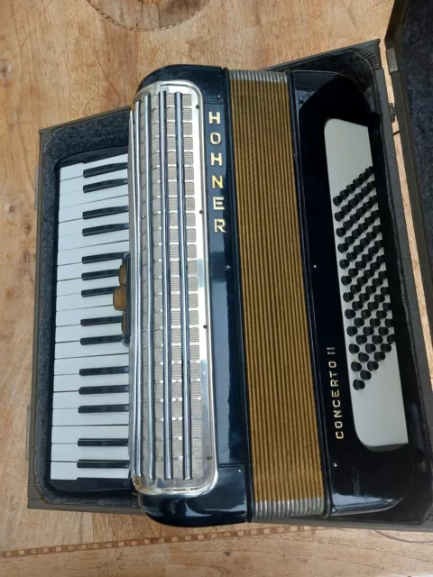 Hohner Akkordeon Concerto 2 II sehr guter Zustand, wenig gespielt 2