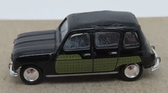 création UNIVERSAL HOBBIES UH HO 1/87 RENAULT 4 R4 4L PARISIENNE capote fermée