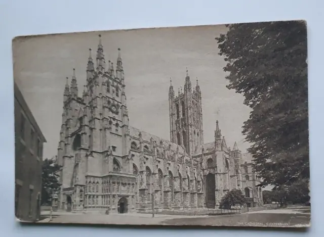Unposted Vintage Kent Series Postcard - Canterbury Cathedral  (b)