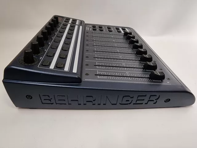 Controlador Behringer BCF2000 B-CONTROL FADER USB MIDI faders motorizados funcionando 2
