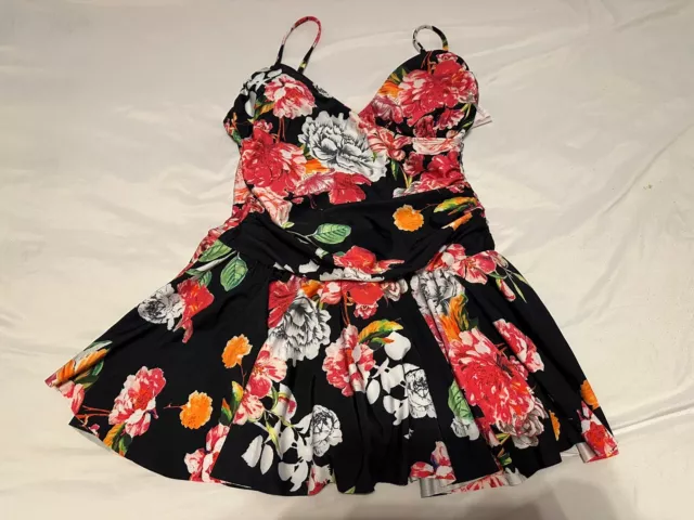Kensie Pink Black Floral Skirted Swimsuit Women’s Size Medium NWT Pinup