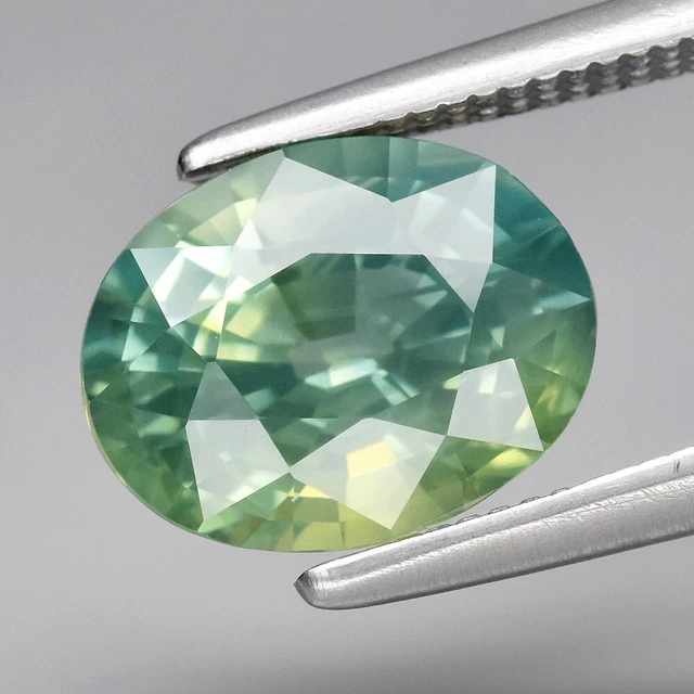 Saphir Bleu-vert D'Australie - 0,62 Carat (6.7x5.3mm) - Chauffé