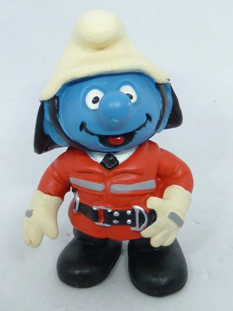 Figurine Ancienne Schtroumpf N°121 En PVC - Occasion Bon état - Collection