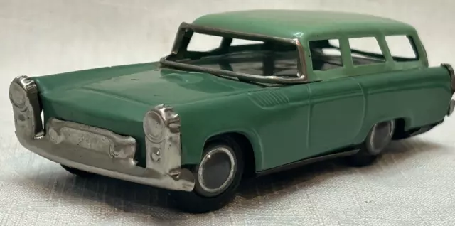 VINTAGE TIN FRICTION Green on Green STATION WAGON, 5" Made in Japan