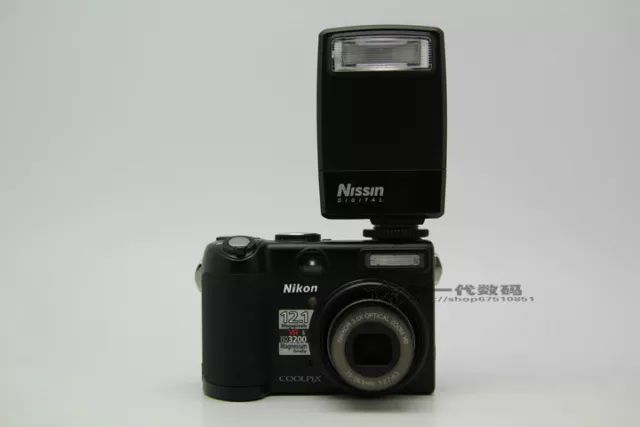Flash TTL Speedlite Nissin Di28 pour Nikon D800 D300 D200 D7000 D5000 D90 D3200