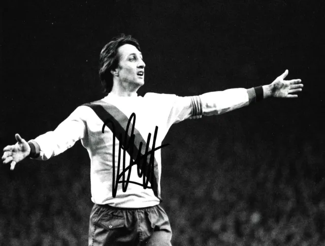 Johan Cruyff Signed 10x8 Photo Barcelona Ajax Netherlands OnlineCOA AFTAL #12