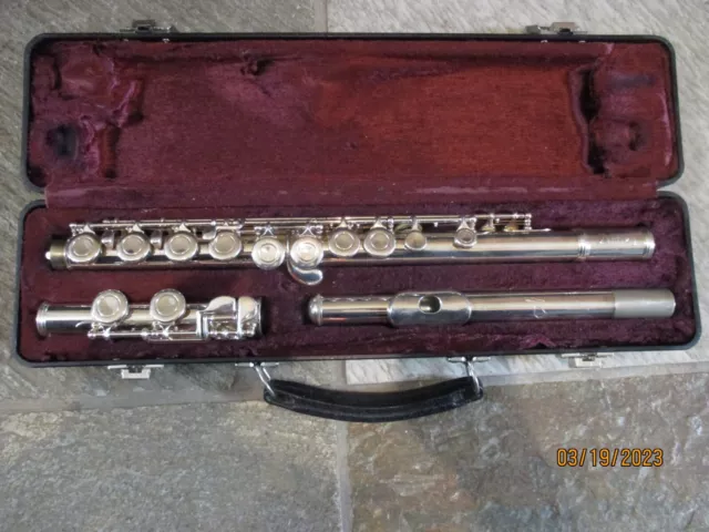 Artley 18-O  flute with hard case. Made in USA