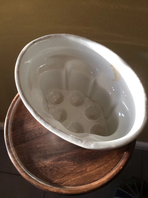 Vintage Possibly Victorian? White Ceramic Jelly Blancmange Mould.