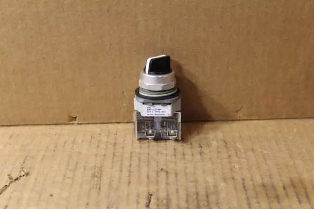 Allen-Bradley 800T-H2D1-NP Selector Switch