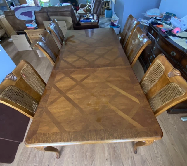 Thomasville dining room set Thomasville dining room set