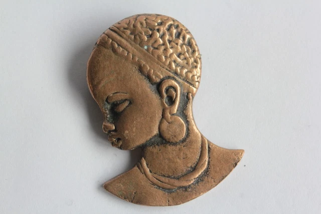 Broche Ancienne Vintage Tête De Femme Africaine – Cabochons – Occasion En Très Bon état – Sans Marque