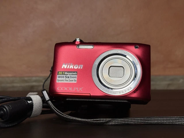 Nikon Coolpix S2900 Fotocamera Digitale Compatta 20.1MP Argento - Quasi Nuovo Dal Giappone - Foto 4