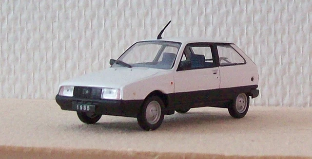 Citroen Axel blanche 1985 1/43