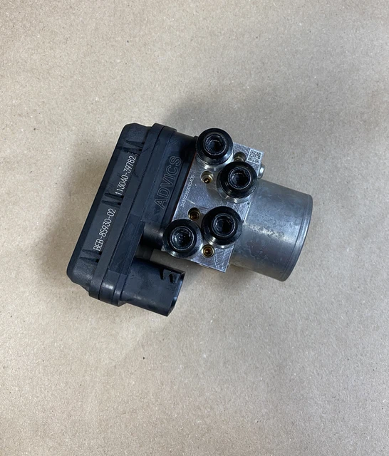 2021 2022 2023 Yamaha YzfR7 Abs Pump Unit Module Beb8593001 Oem