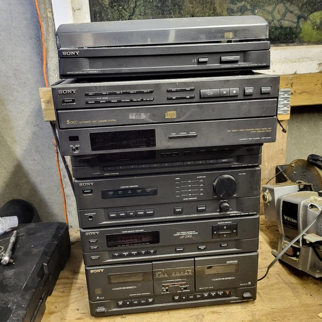 Sony Hst D305 With CD Player And Turntable. Untested