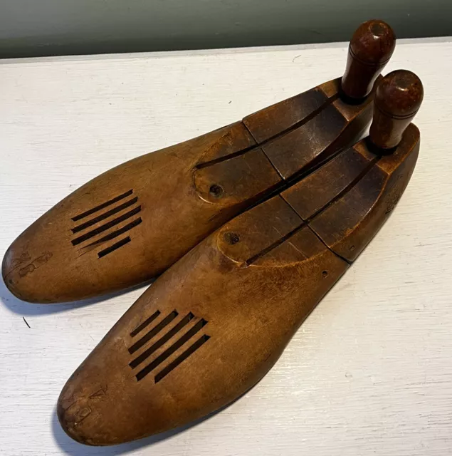 Vintage Wooden Cobblers Shoe Stretcher Pair Miller Trademark Sz 8 1/2 Made USA