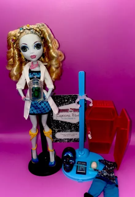 Monster High Lagoona Blue Doll Mad Science (Read description for Details)