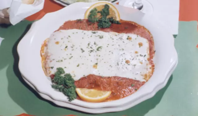 35mm trailer PAPA DIO'S ('82) - extra-cheesy Italian restaurant - Oklahoma City