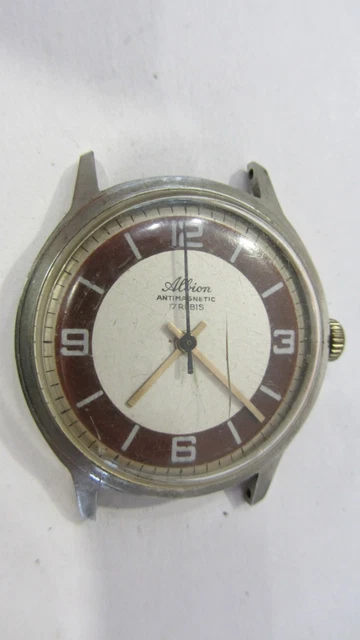 Montre Vintage Mécanique , RAY , ne Fonctionne pas . | UK
