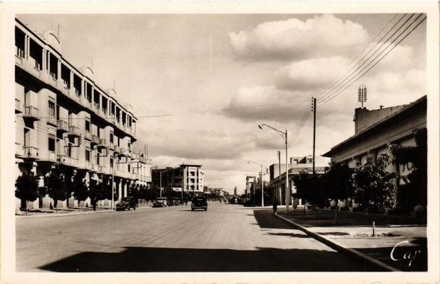 CPA AK MARRAKECH Avenue Mangin towards Koutoubia MOROC (688613)
